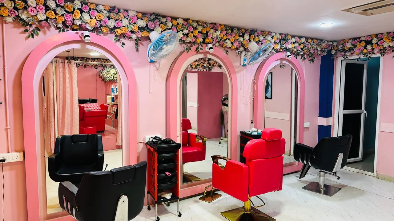 Main salon